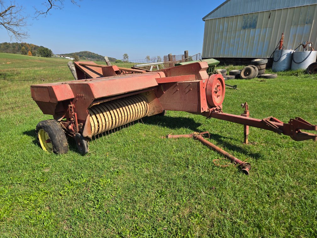 New Holland square baler