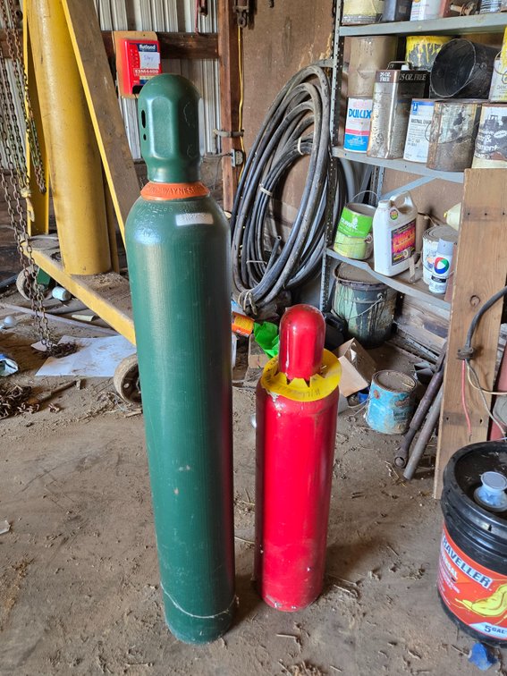 Welding tanks