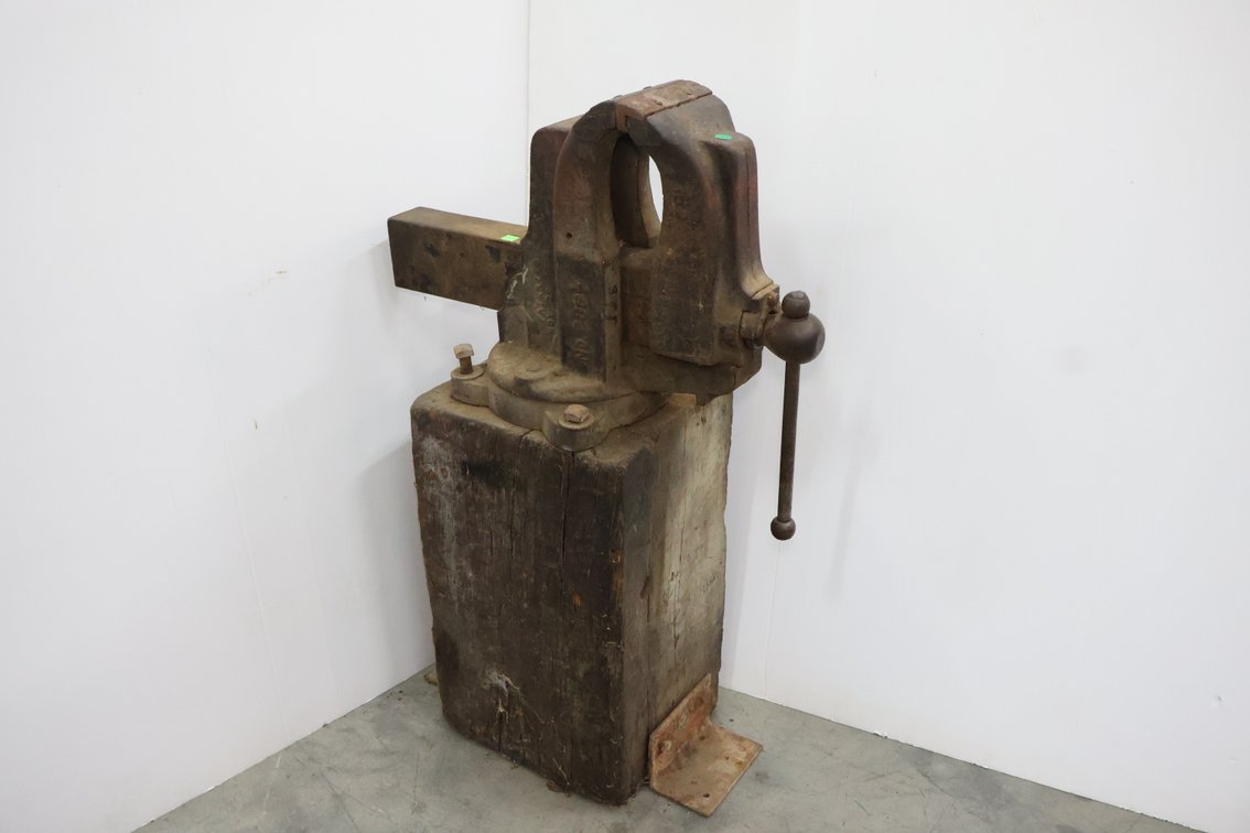 Chas Parker Bench Vise
