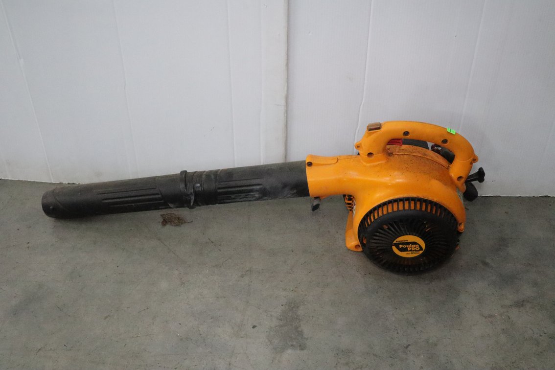 Poulan Pro Gas Blower