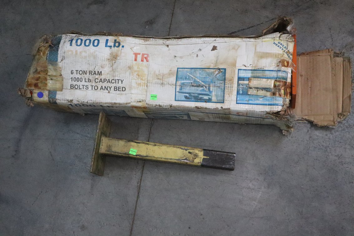 Truck Bed Lift
