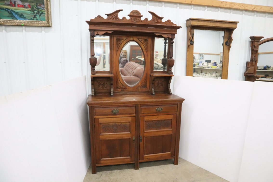 19Th Century Dresser