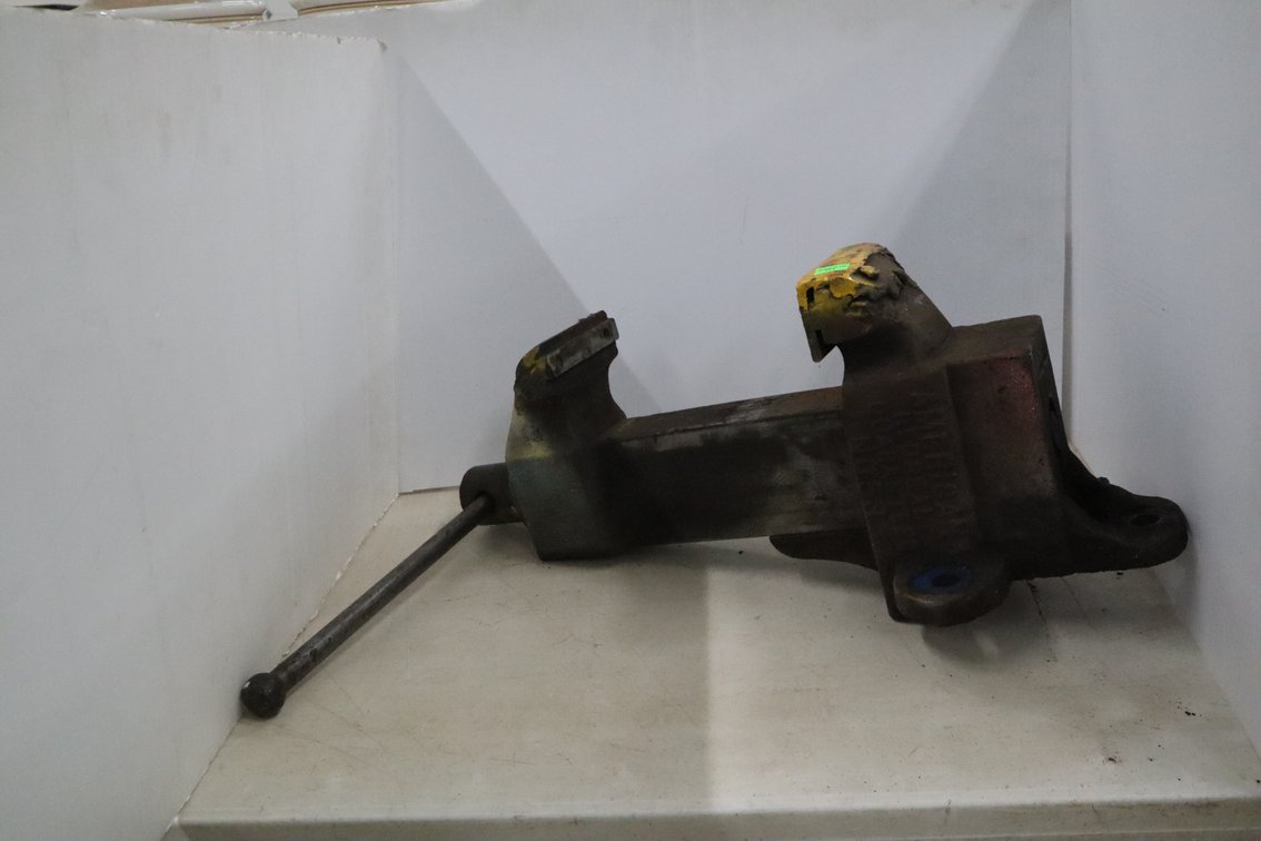 Bench Vise