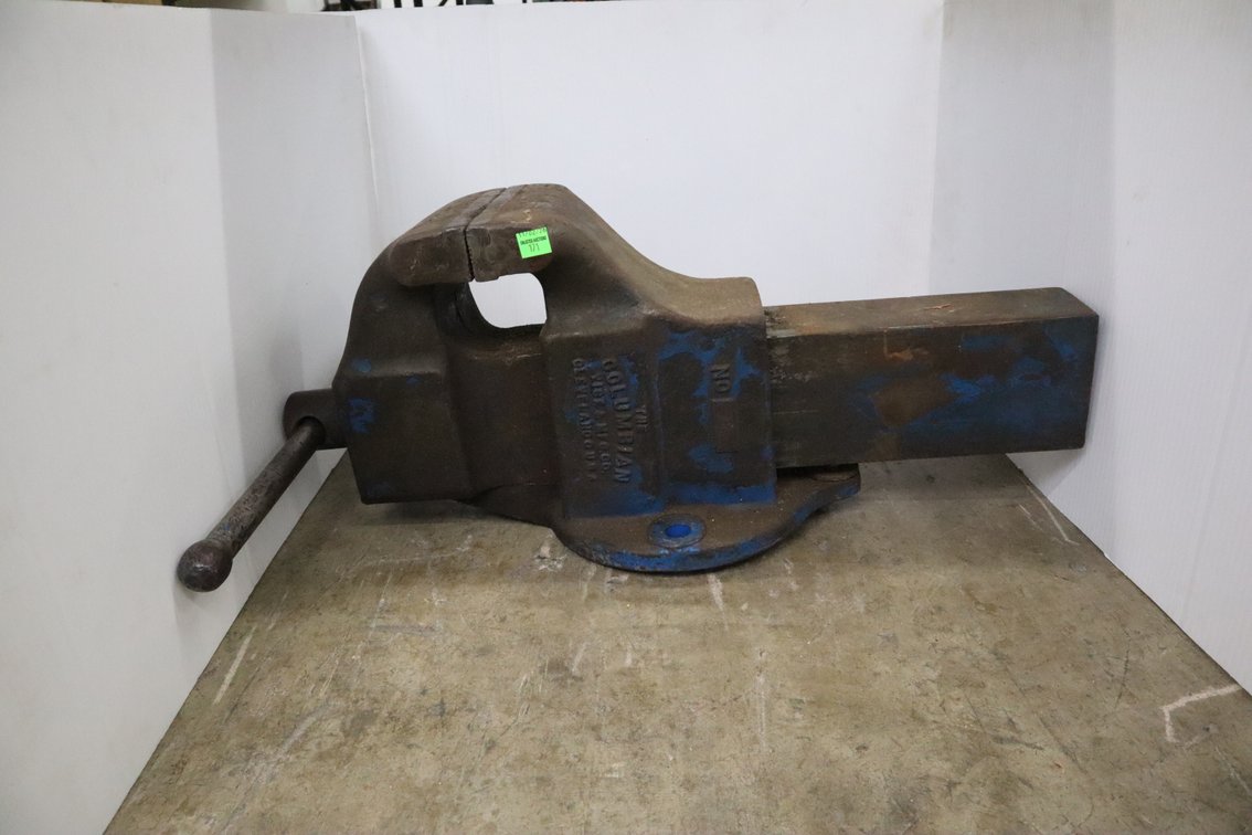 Ludell Bench Vise