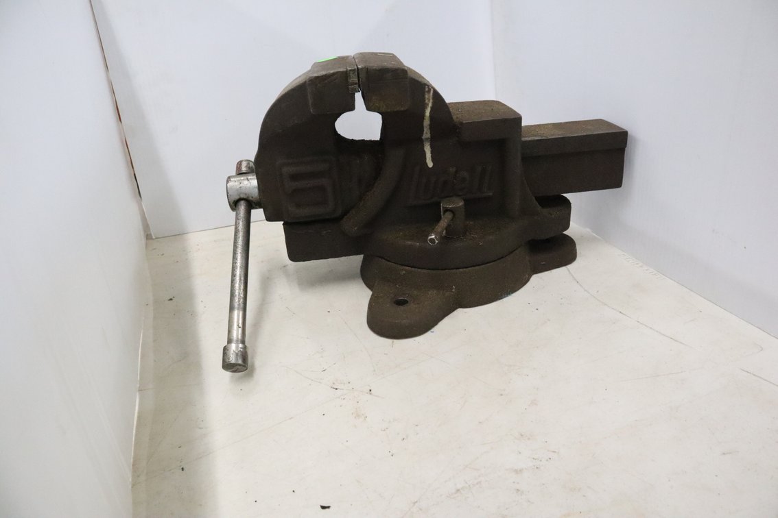 Columbian Bench Vise