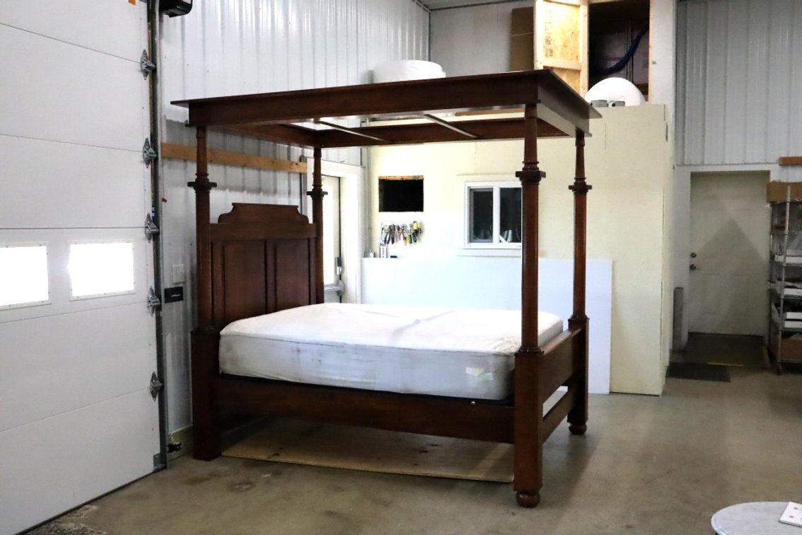 Queen Size Poster Bed