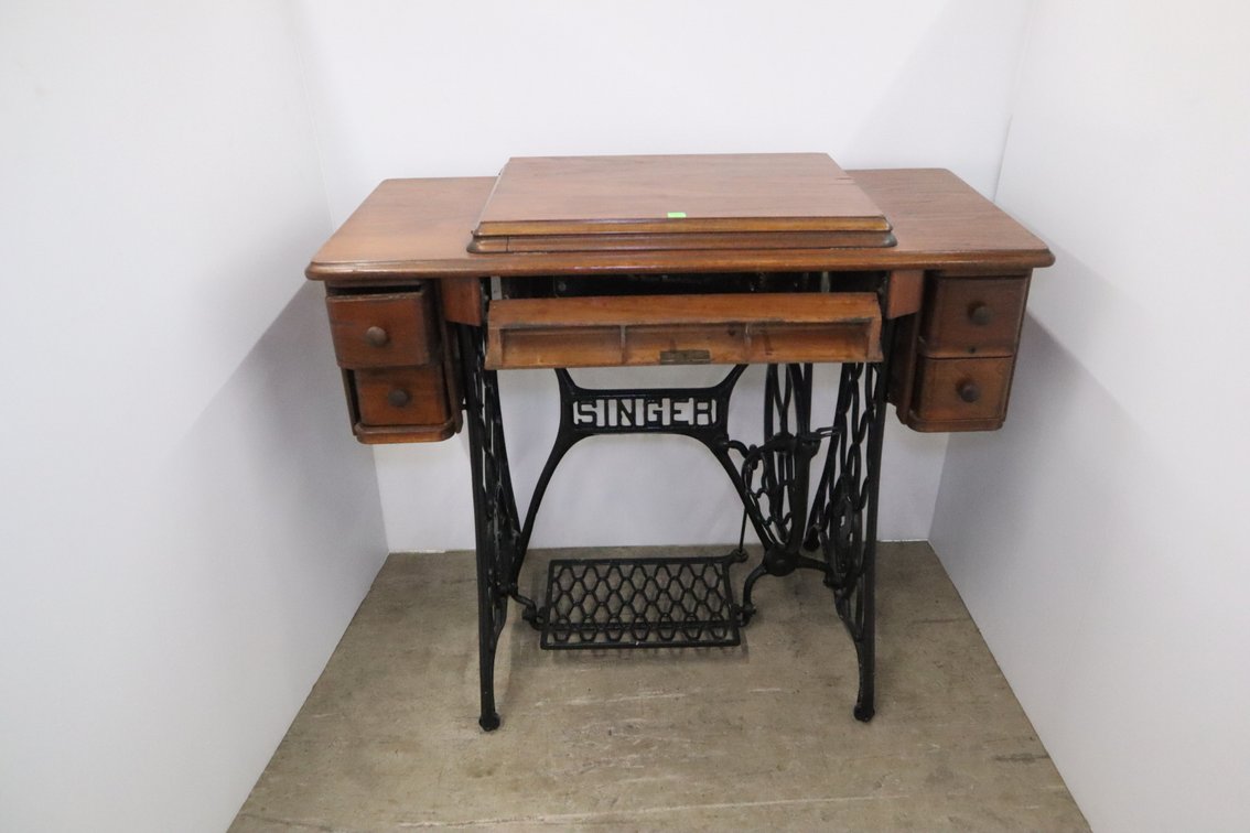 Singer Foot Treadle Sewing Machine