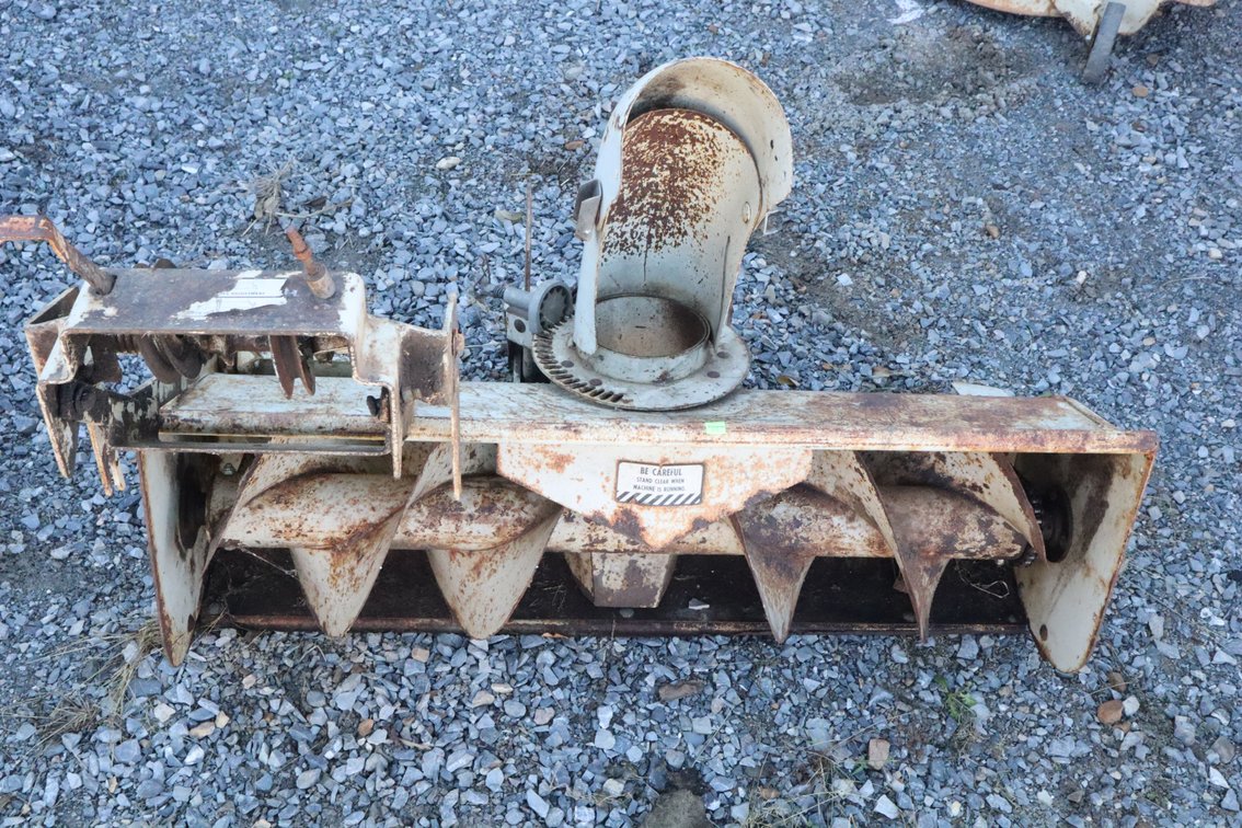 International Snowthrower