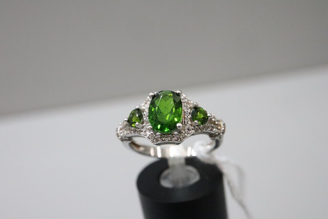 Chrome Diopside Ring