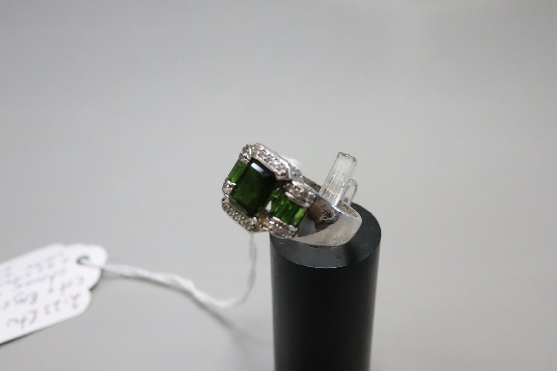Chrome Diopside Ring