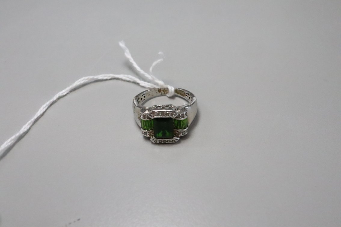 Chrome Diopside Ring