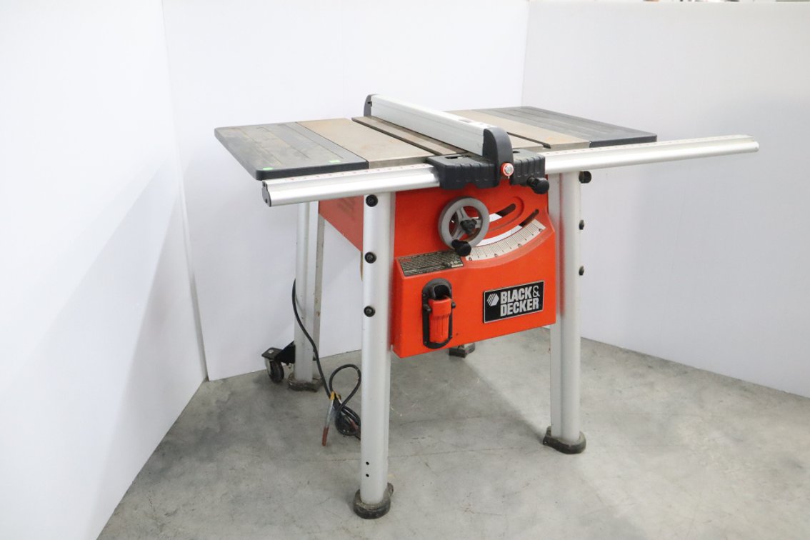 Black & Decker Table Saw