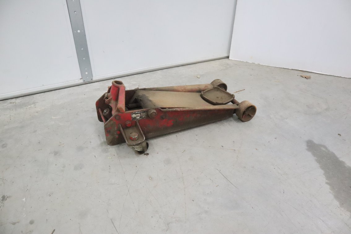 Hydraulic Floor Jack