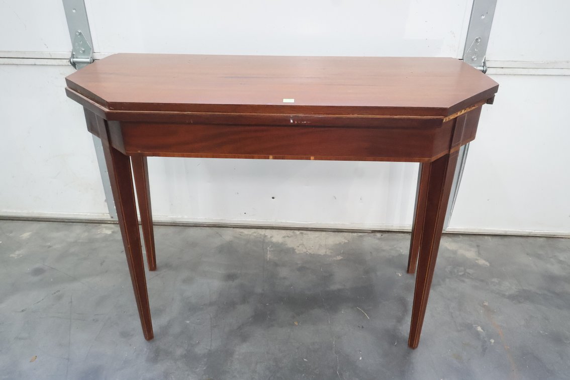 Federal Style Flip Top Card Table