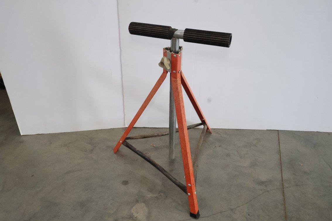 Shop Stand