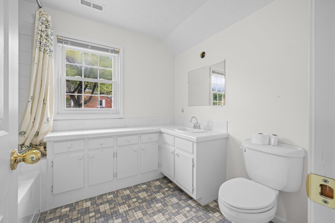 Image for 250 Ridge St, Lovingston Real Estate Auction