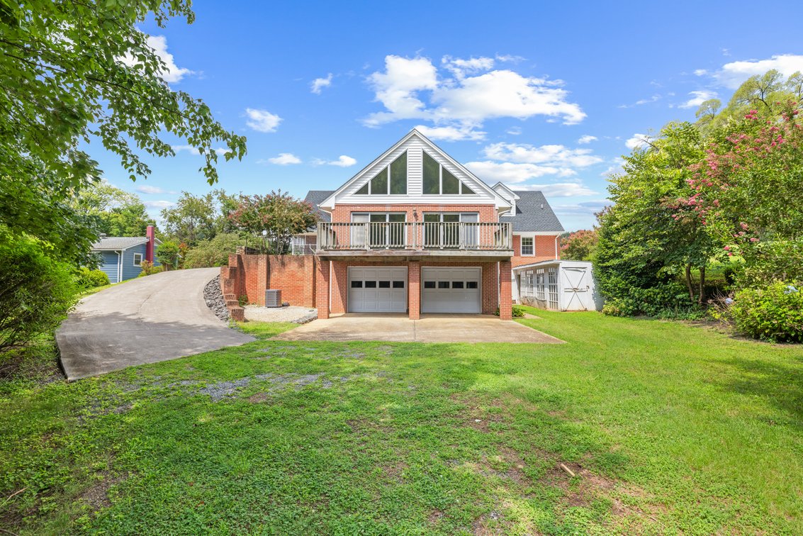 Image for 250 Ridge St, Lovingston Real Estate Auction