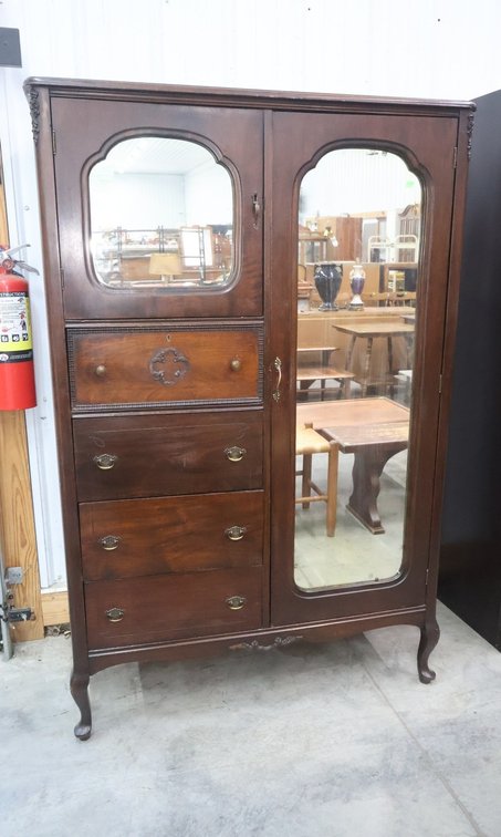Antique Chifferobe