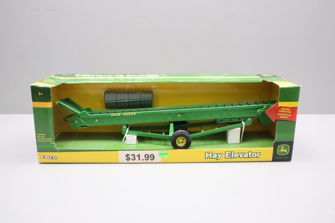 John Deere Hay Elevator