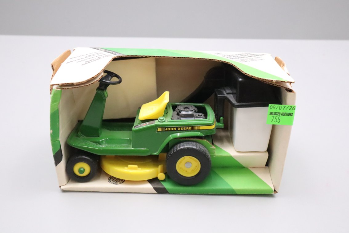John Deere Rear Engine Riding Mower