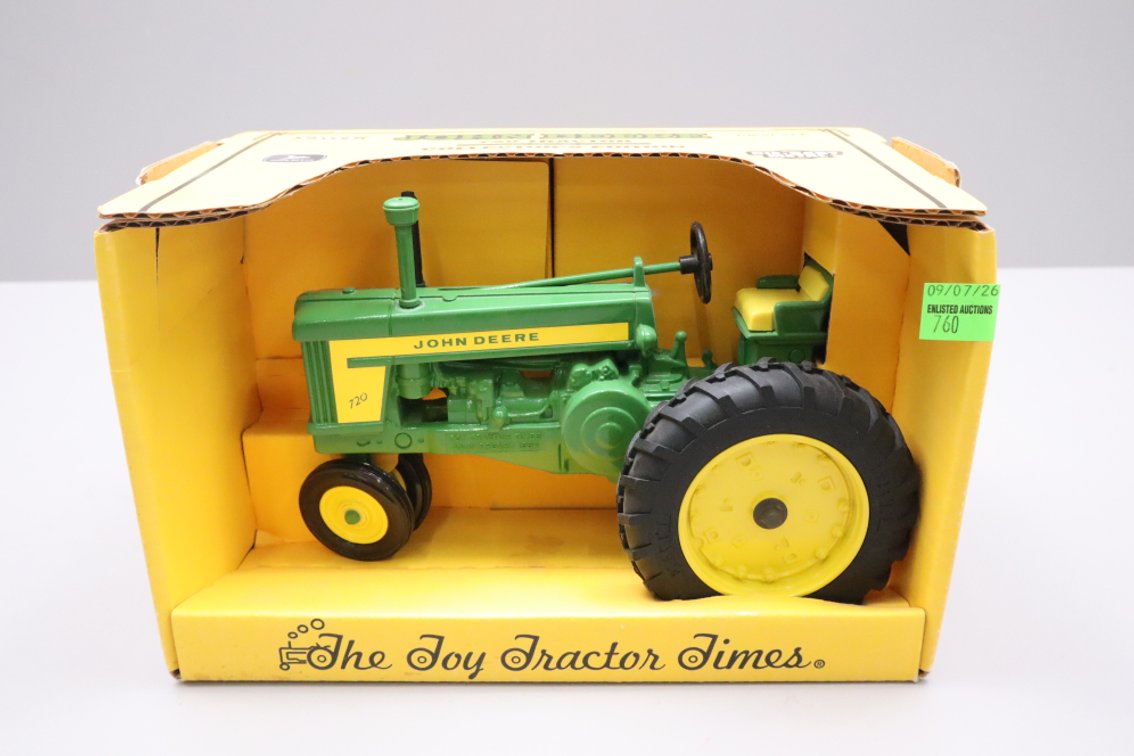 John Deere 720 Tractor