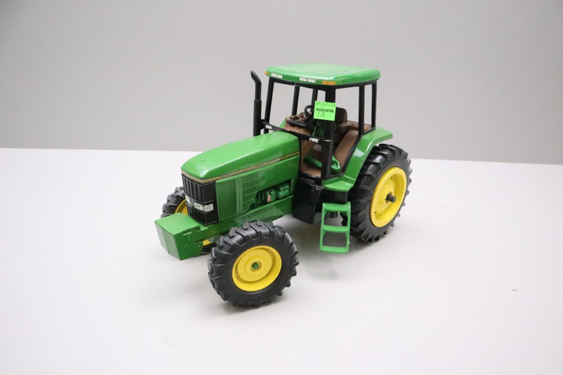John Deere 7800 Tractor