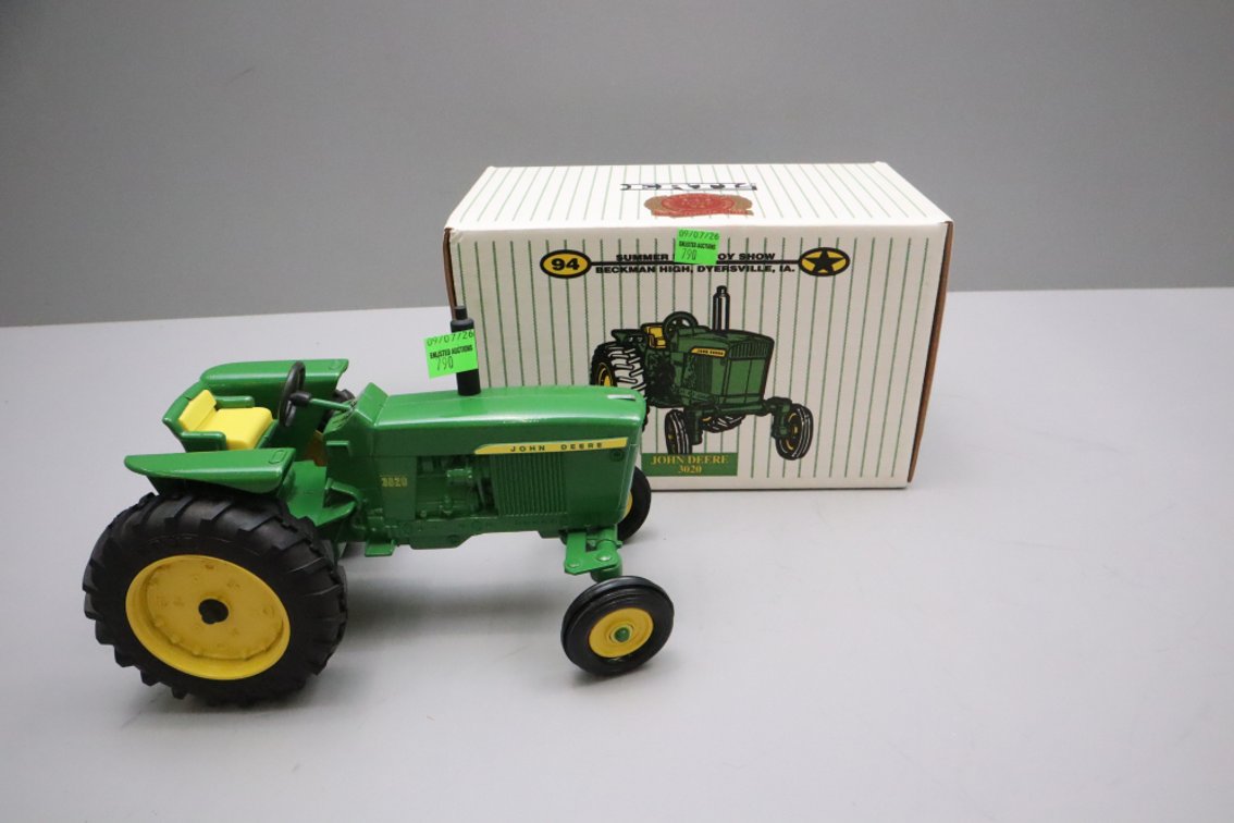John Deere 3020 Tractor