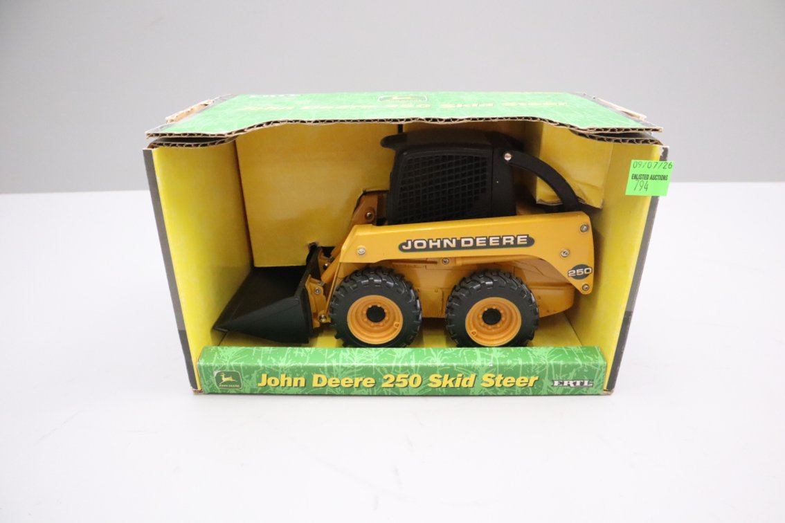 John Deere 250 Skid Steer