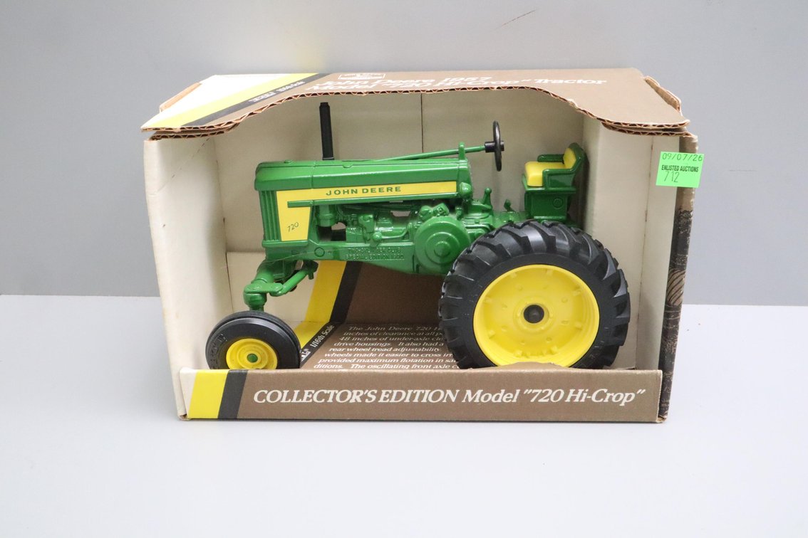 John Deere 720 Hi-Crop Tractor
