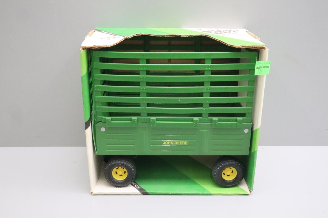 John Deere Bale Thrower Wagon