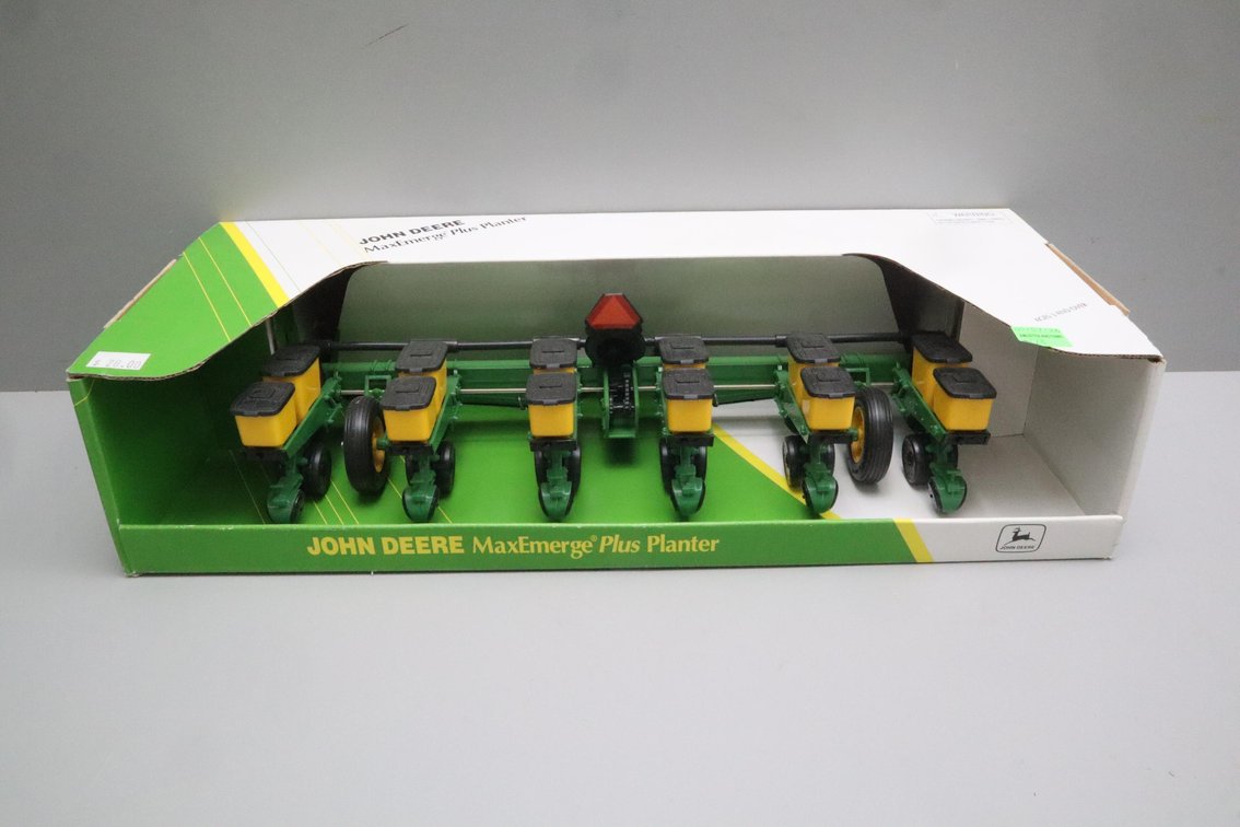 John Deere Maxemerge Plus Planter