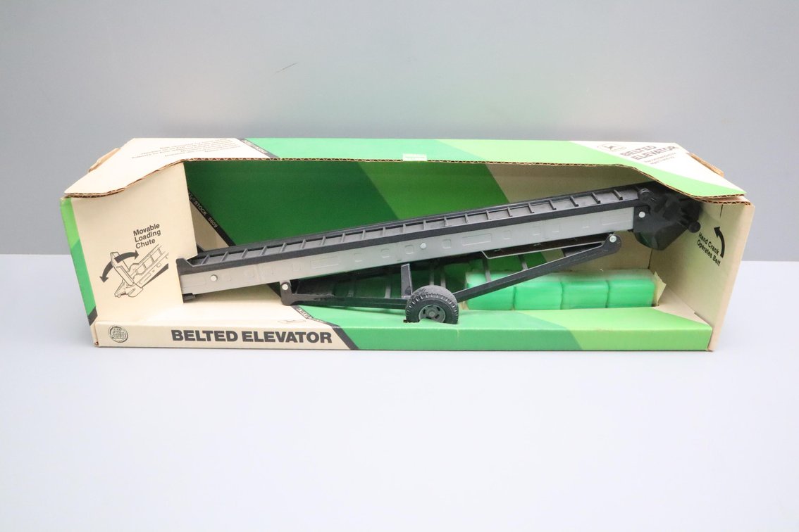 John Deere Belted Elevator