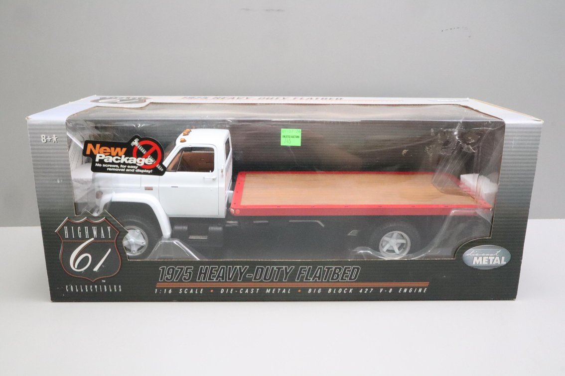 1975 Heavy Duty Flatbed