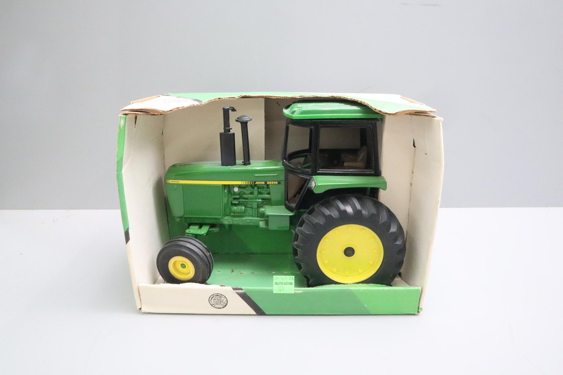John Deere 4255 Tractor
