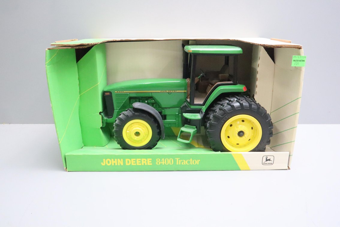 John Deere 8400 Tractor