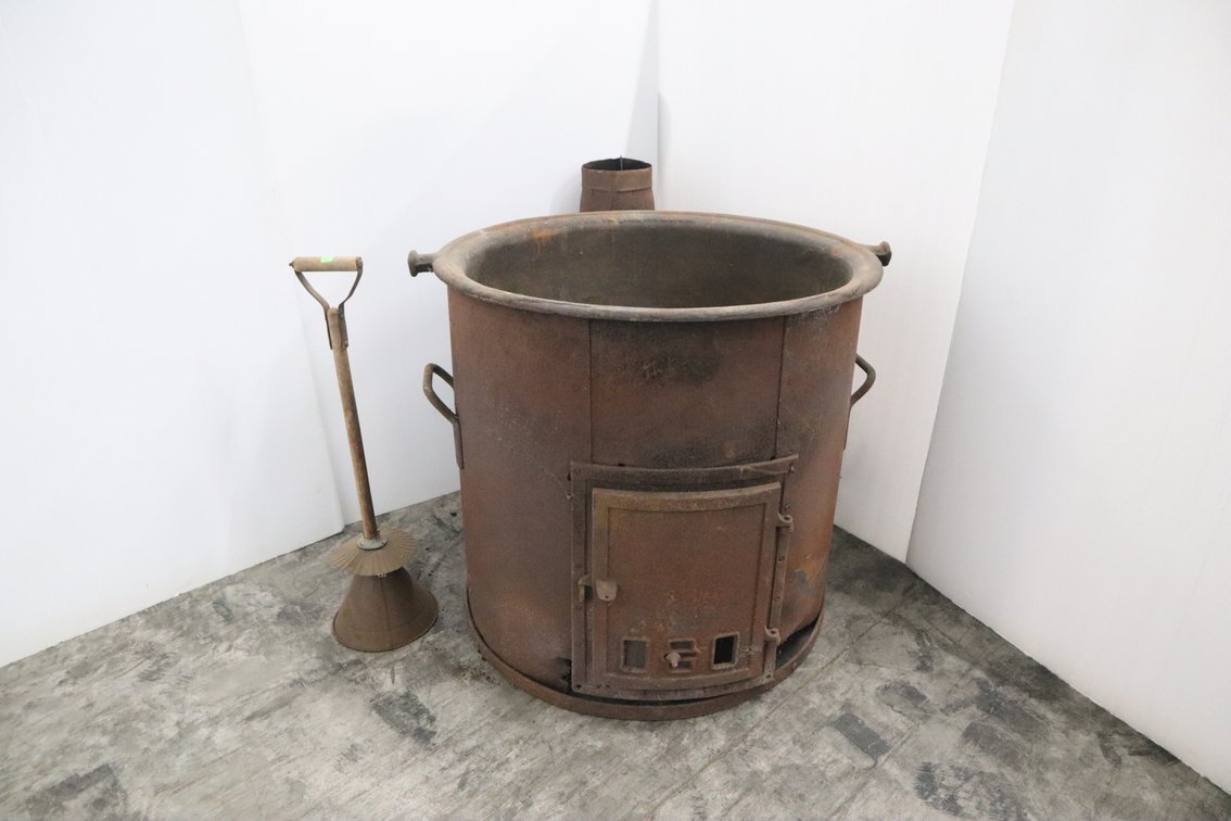 Cast-Iron Kettle