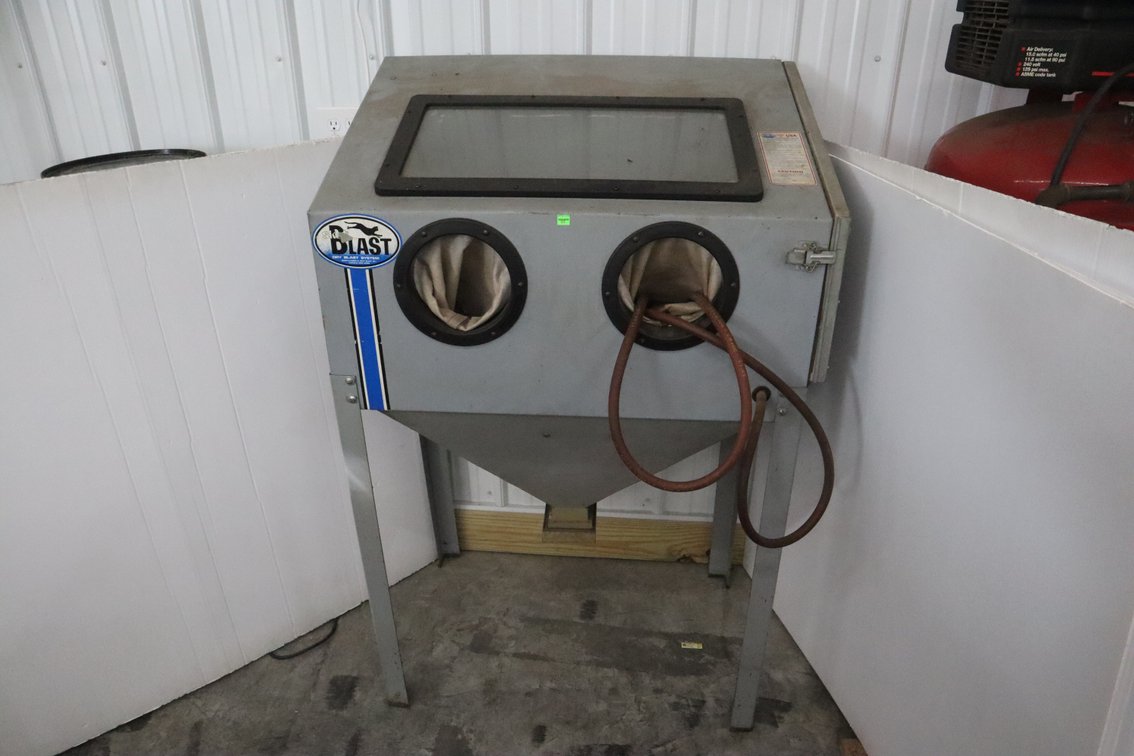 Sandblasting Cabinet