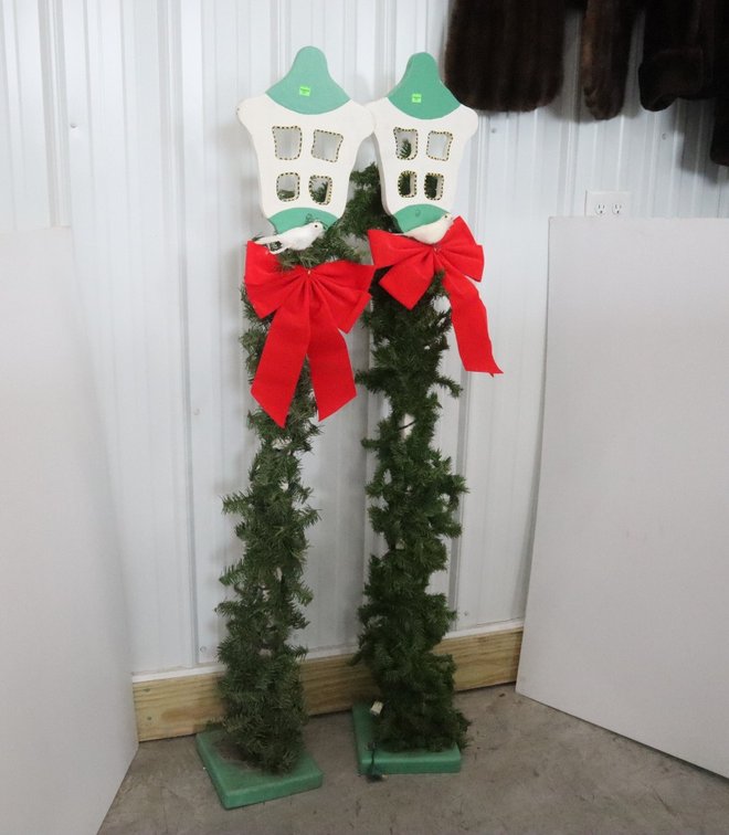 Christmas Lamp Post