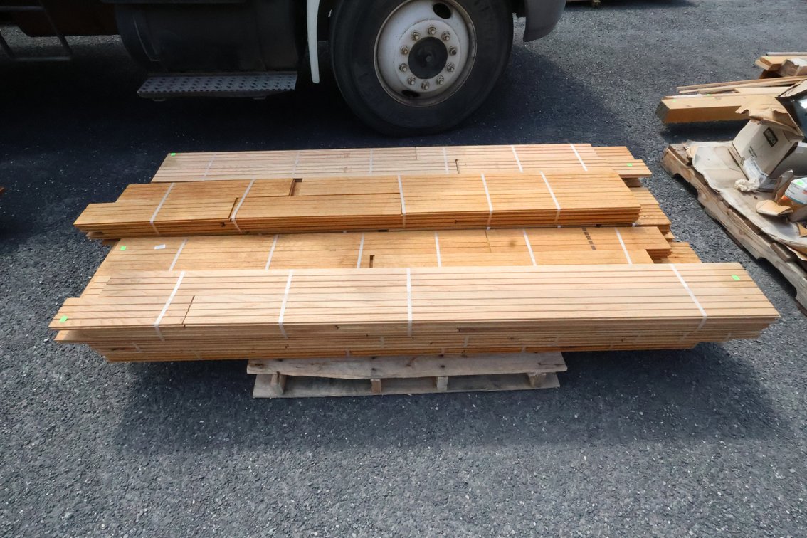 White oak wood flooring