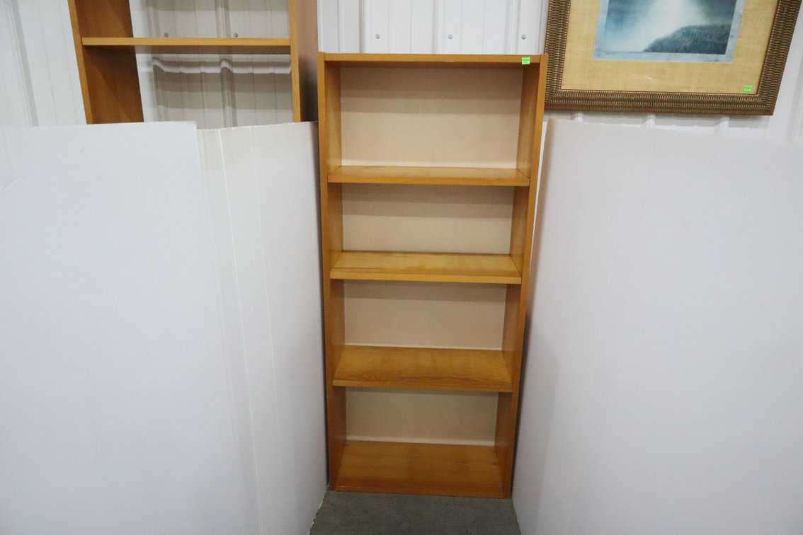 MCM Style Shelf