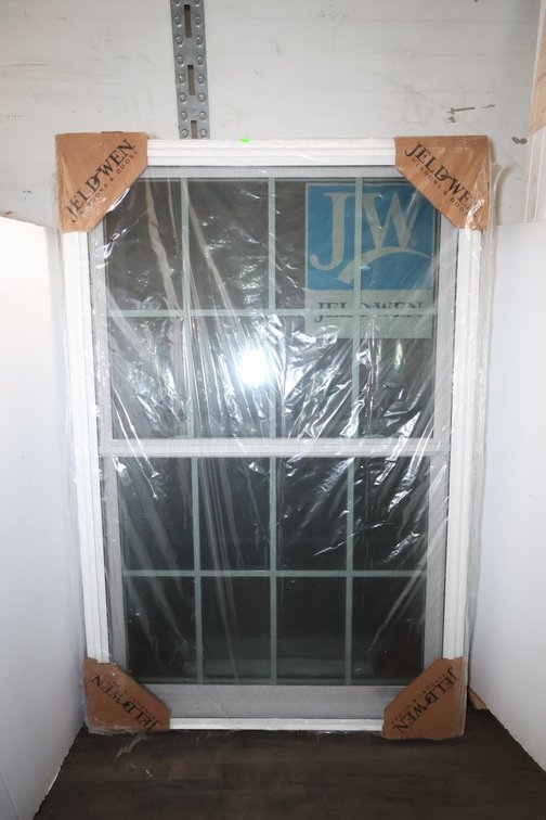 (2) vinyl replacement windows
