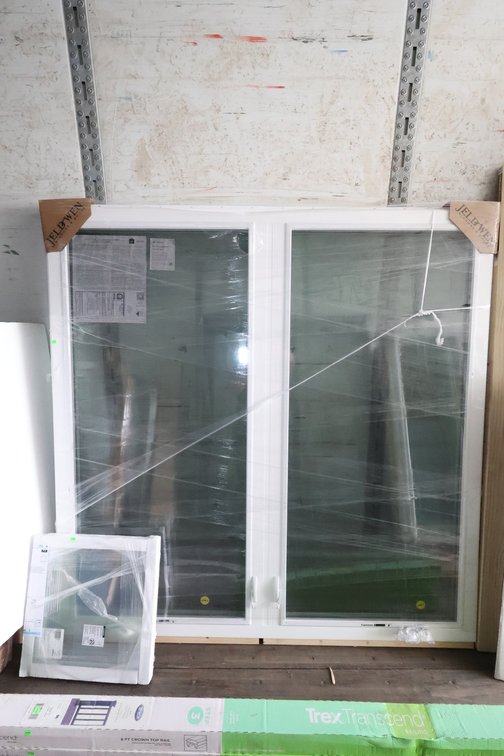 Vinyl casement window