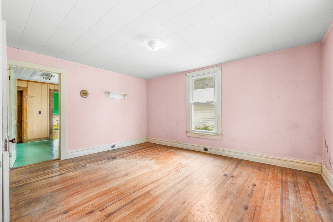 Image for 655 Battlefield Rd Real Estate Auction