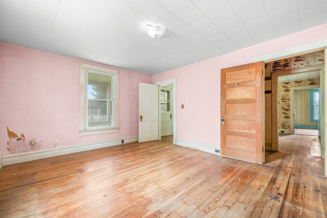 Image for 655 Battlefield Rd Real Estate Auction