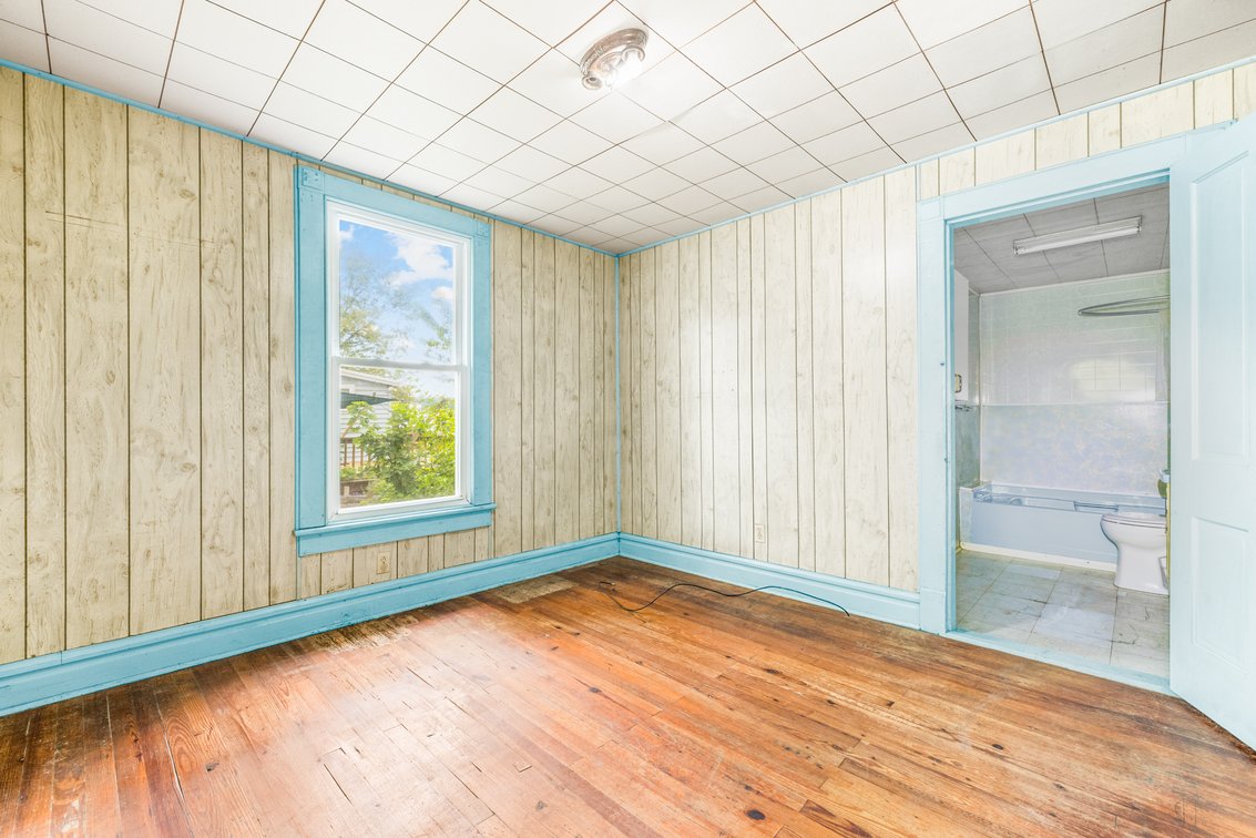 Image for 655 Battlefield Rd Real Estate Auction