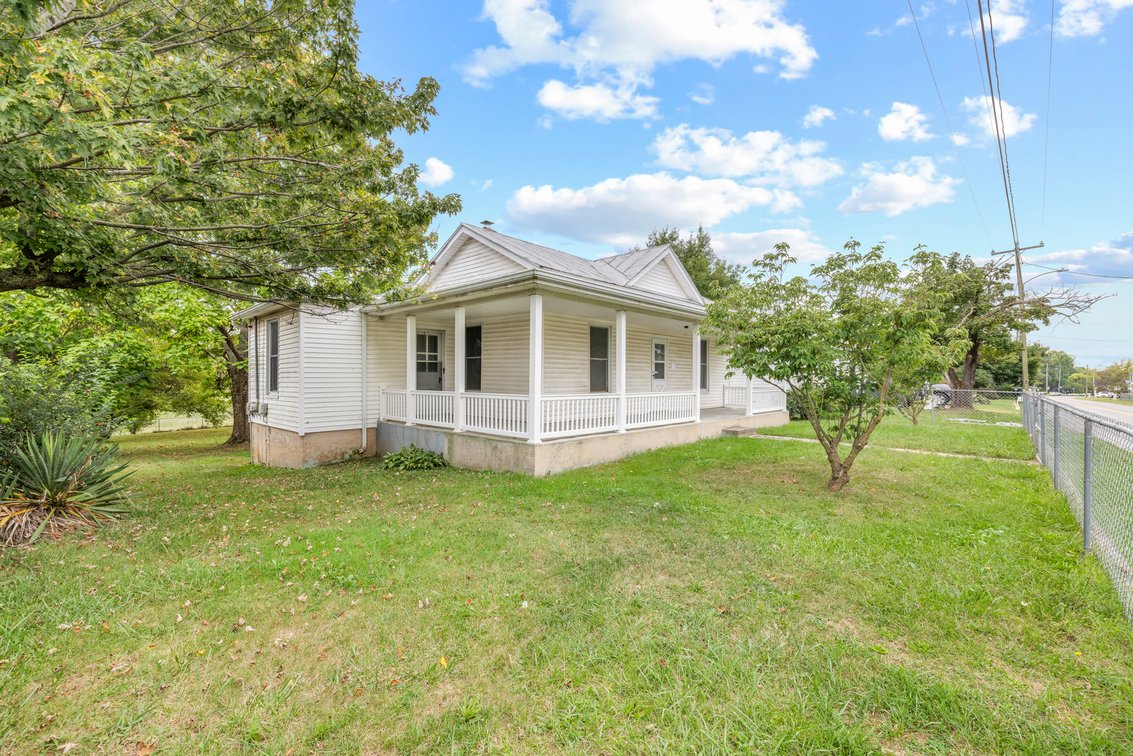Image for 655 Battlefield Rd Real Estate Auction