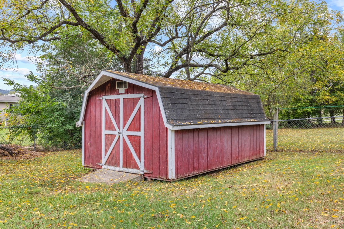 Image for 655 Battlefield Rd Real Estate Auction