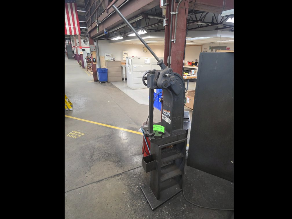 Dake Model 2-1/2P, Ratcheting Type Arbor Press w/ Stand.