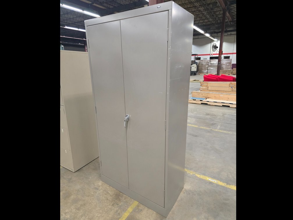 Tennsco 2-Door Metal Cabinet.