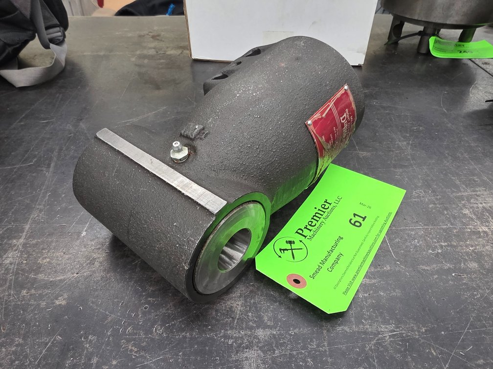Dorian R8 Right Angle Milling Attachment